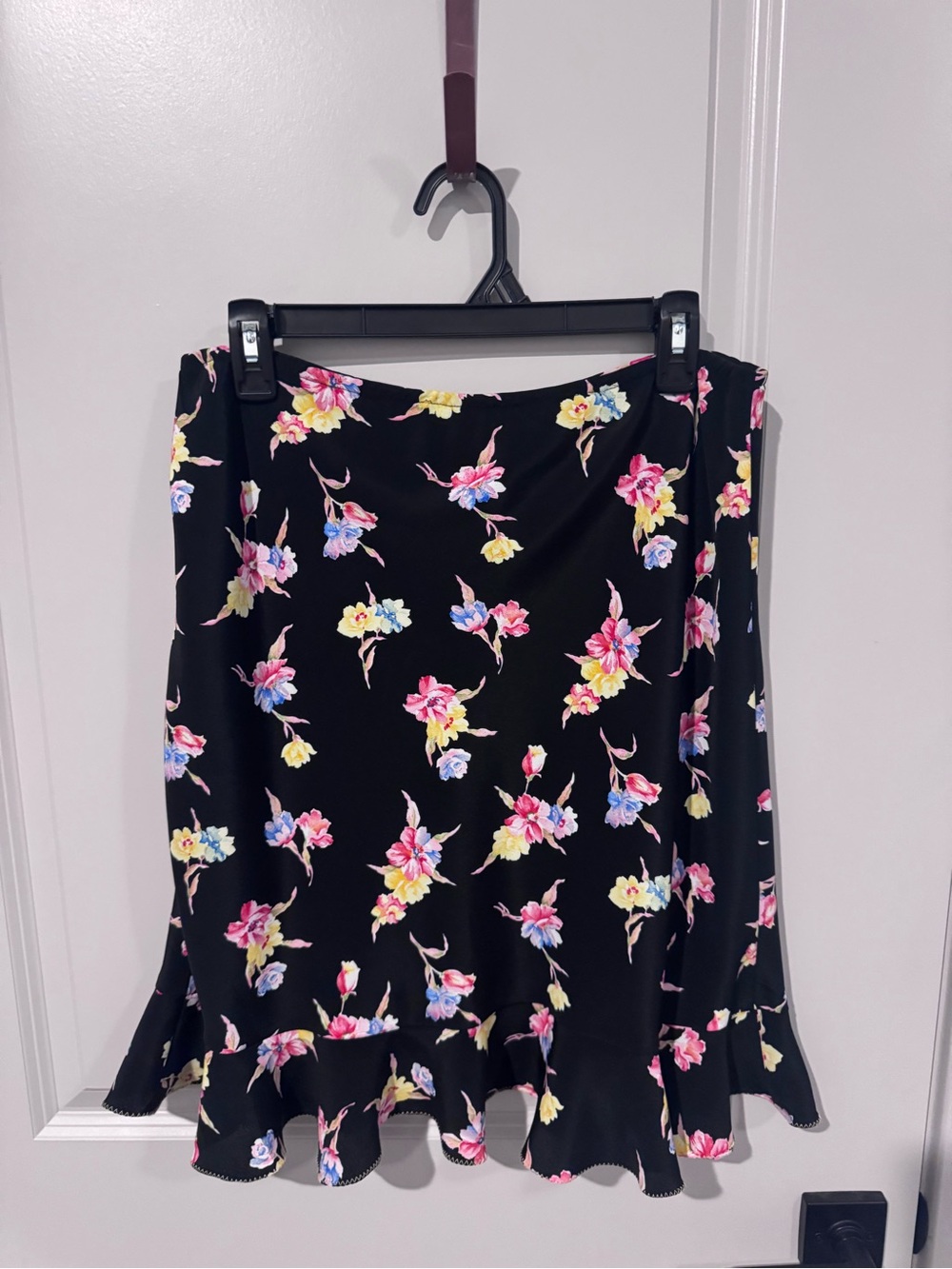 VINTAGE Black Floral Midi Skirt with Ruffle Hem